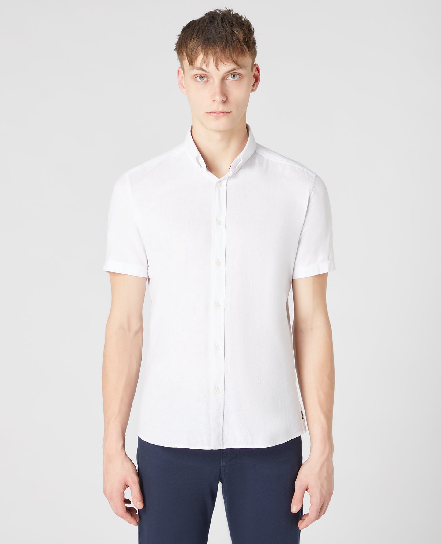 Tapered Fit Linen-Blend Short Sleeve Shirt