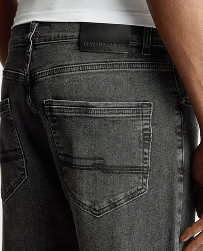 Straight Leg Comfort-Stretch Jean